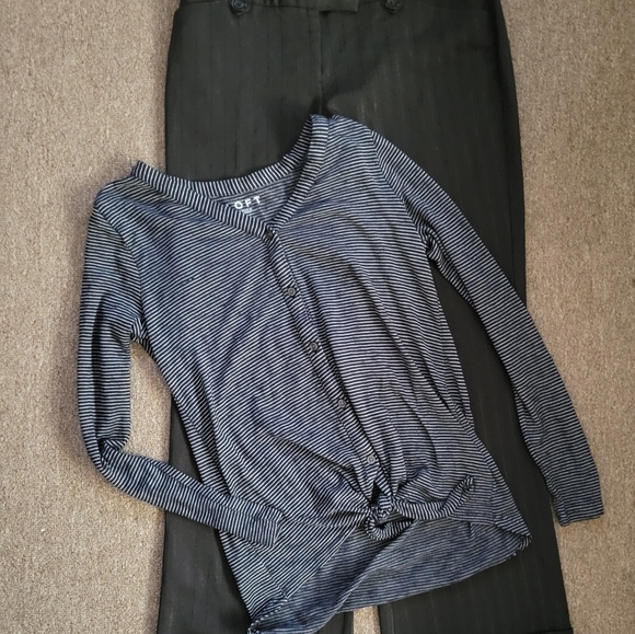 LOFT Size S long sleeve shirt - Picture 3 of 4